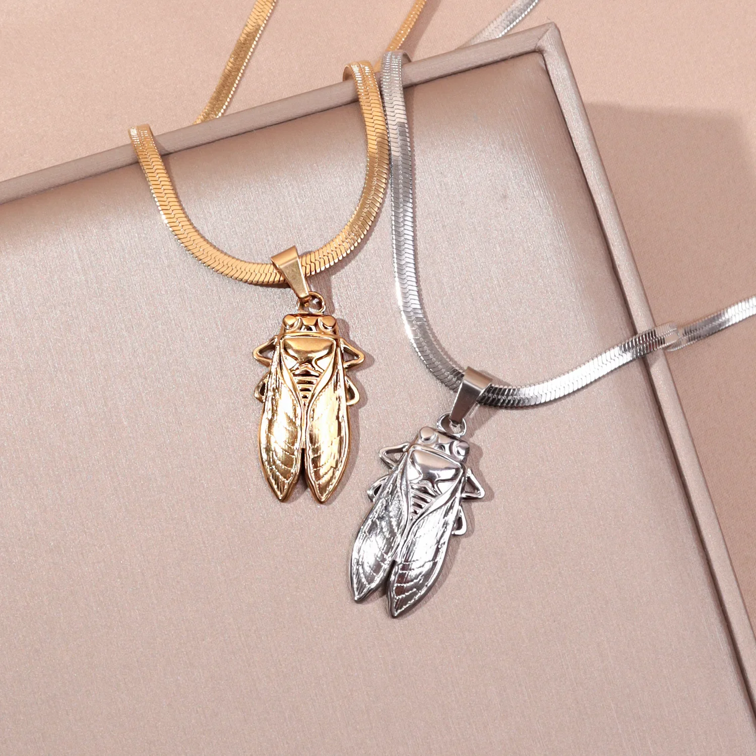 Stainless Steel Big Cicada Ant - Vintage Fashion Bug review and price